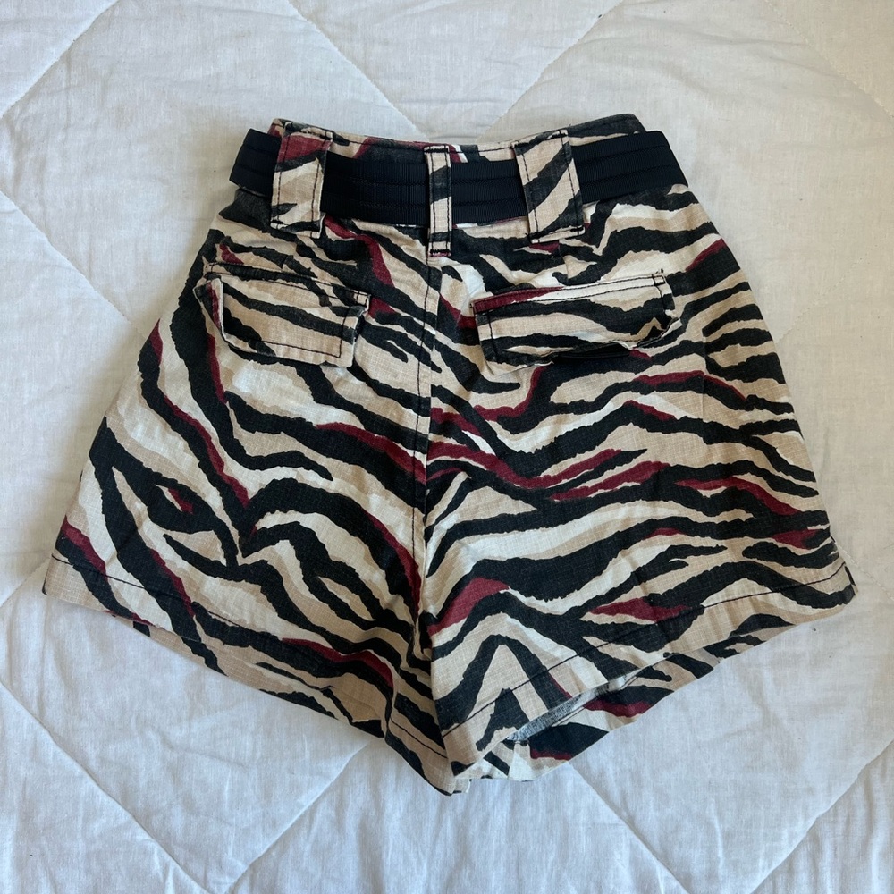 Guess Zebra Print Women Shorts with belt